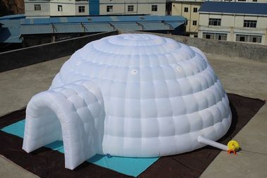 Doppelschicht-aufblasbares Zelt, wasserdichtes aufblasbares Campingzelt PVCs für im Freien