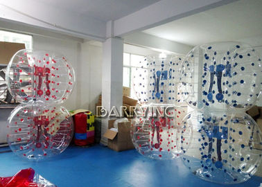 Kommerzielle aufblasbare Spielwaren-im Freien roter Punkt/blauer Punkt-Mensch sortierten Fußball 1,7 M