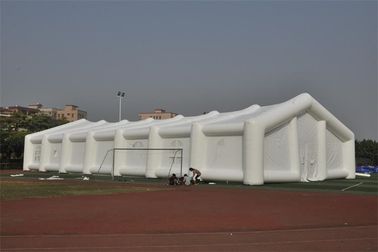 Romantisches aufblasbares Zelt für Heiratsdekoration, wölben sich weißes Festzelt im Freien