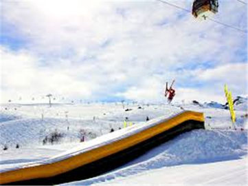 Kundenspezifischer großer aufblasbarer Sprungs-Airbag im Freien mit Rampe für das Ski fahren oder Bmx-Fahrrad-Bremsung oder FMX