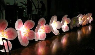 Multi Farbaufblasbare Blumen-Kette für Heiratsdekoration mit LED