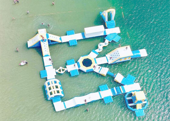 Freie kundengebundene sich hin- und herbewegende Wasser-Spiele, riesiger aufblasbarer Meerwasser-Park für Sommer