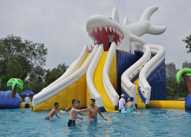 Kommerzielles riesiges Haifisch-Explosions-Kinderpool mit Spaß-aufblasbaren Pool-Spielwaren