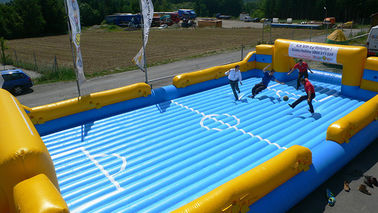 Lustiger aufblasbarer Fußballplatz, aufblasbarer Wasser-Fußballplatz für Erwachsenen