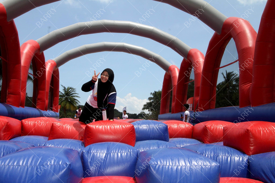 Commercial Singapore Fall Großveranstaltung Aufblasbare 5km Riesen aufblasbare Hindernisstrecke Sprungburg 5k Aktivitäten