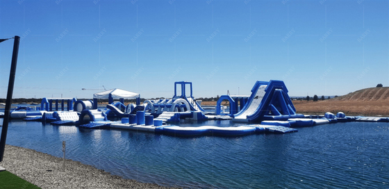 Spannender und vielseitiger aufblasbarer schwimmender Wasserpark 2 Jahre Garantie