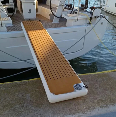 Outdoor DWF + EVA Material Aufblasbare Pontoon Gangway Jet Ski Schwimmblattformen Docks