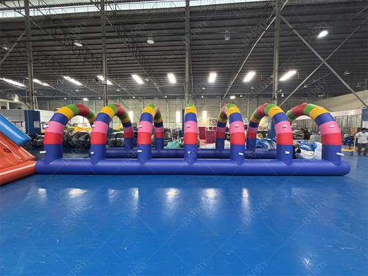 Aufblasbarer Wasserspritz-Tunnel für Sommerveranstaltungen