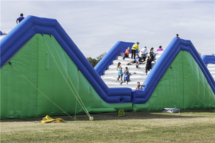 Anpassbares PVC 41x5.5x6m Die Hüften Aufblasbare 5k Veranstaltungen Wettbewerb für Erwachsene