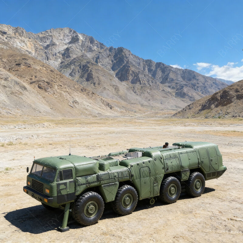 Aufblasbare Werbeprodukte Vollformat Aufblasbarer Militär-Lastwagen-Tarnung Schnelle Inflation und strapazierfähige wasserdichte verstärkte Materialien für taktische Zwecke