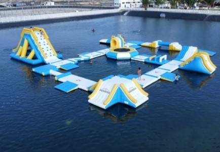 Wasserdicht aufblasbarer Wasserrutschpark Blow Up Wasserpark BS7837