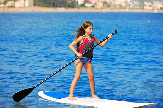 Aufblasbare Rennen das im Freien stehen oben Surfbrett für Kinder